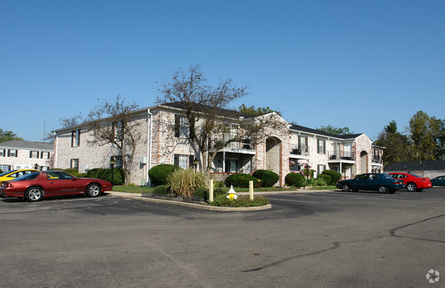 Barclay Square - Barclay Square Apartments