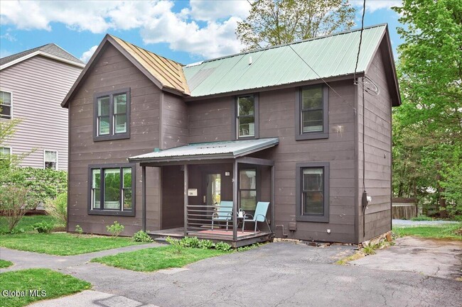 Photo - 116 Catherine St