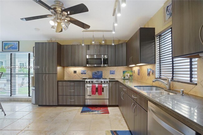 Photo - 20320 Bel Aire Dr