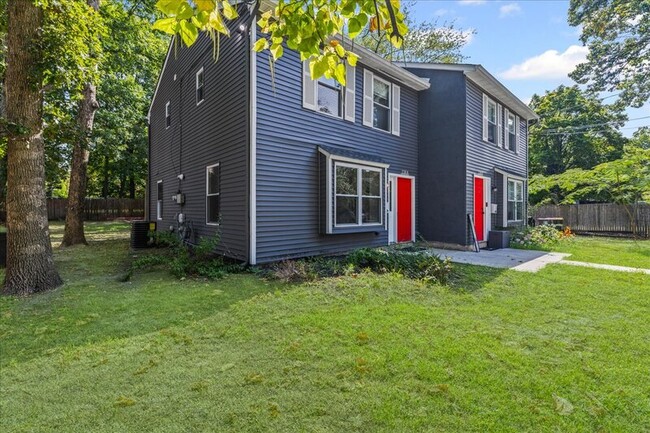 Photo - 118A Franklin Ave
