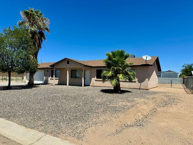 Photo - 6527 Nielsen Way