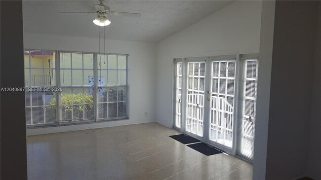 Photo - 7900 SW 22nd St