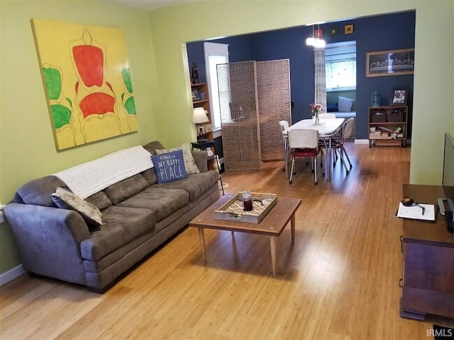 Photo - 111 N Elm St