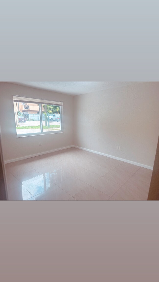 Photo - 1044 SW 28th Ave