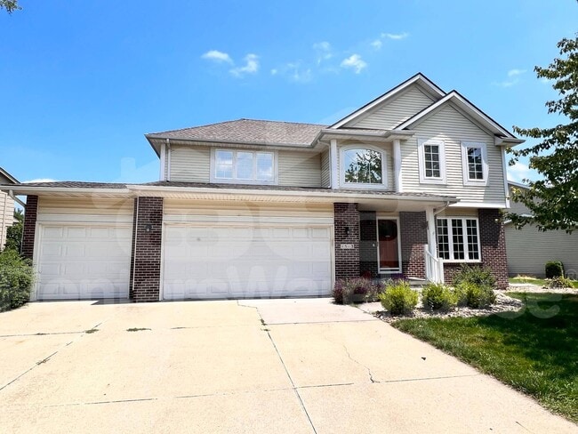 Building Photo - 1513 NE Michael Dr Rental