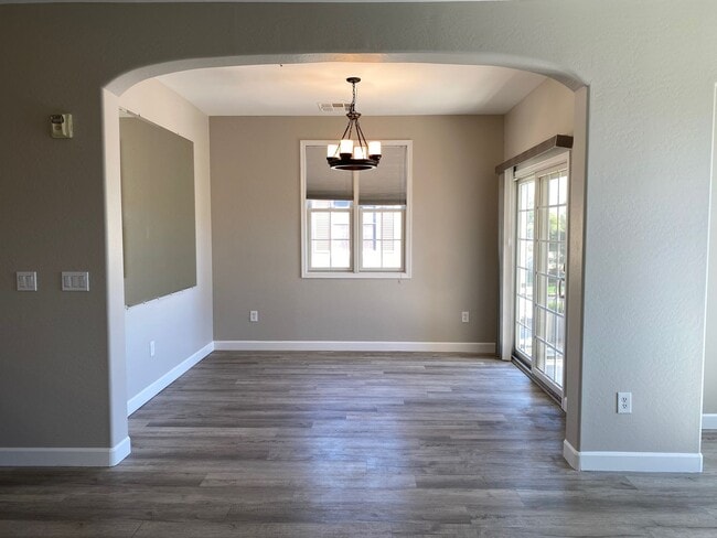 Photo - Resort-Style Living in Gilbert – 3 Bed Townhome Near SanTan Village