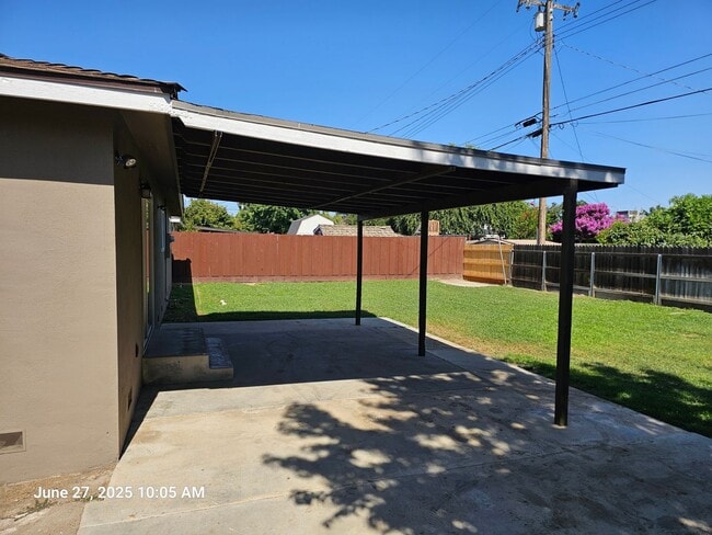 Photo - 1706 E Burton Ave