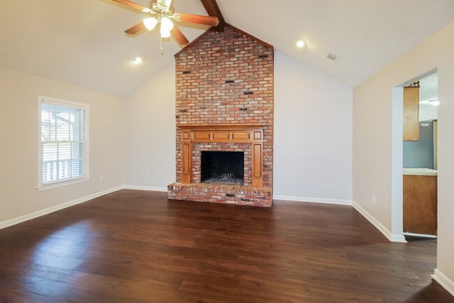 Photo - 1418 Hillside Pl SE