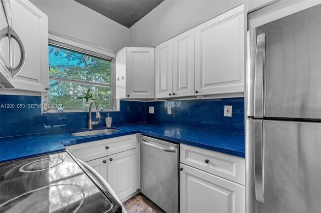 Photo - 28 Almeria Ave Unidad 4