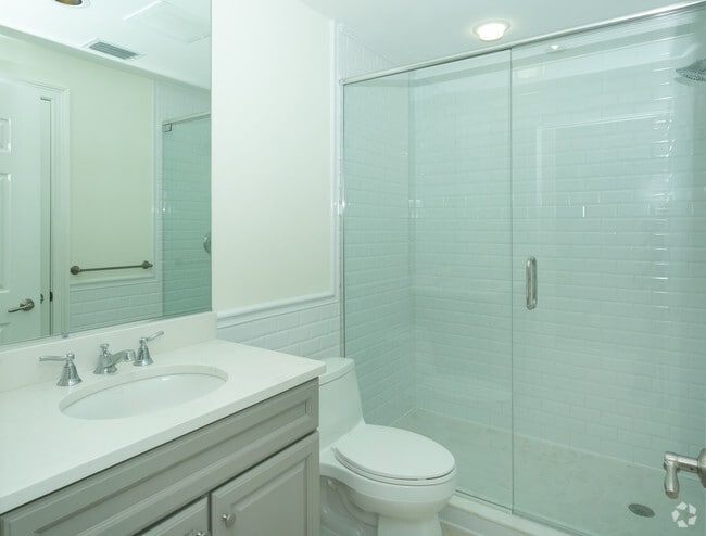 2BR,2BA_1,550 SF