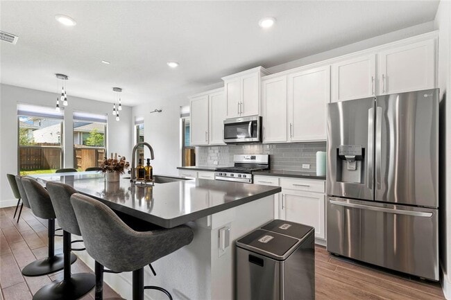 Photo - 8609 Cottage Rose Dr