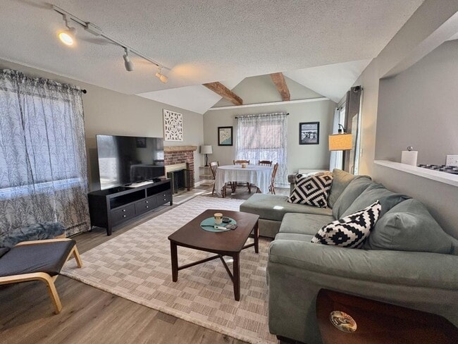 Photo - 25 Lawrence St