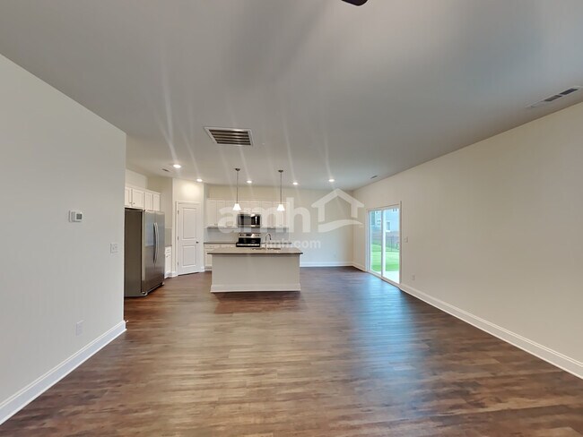 Photo - 5215 Valor Dr