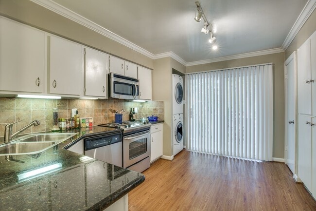 Photo - Spacious 2-Bed in Timeless Style! Unit MLCE