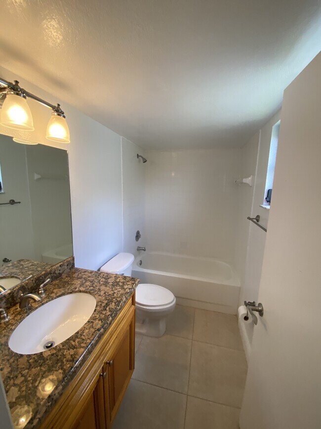 Photo - 1540 Windorah Way