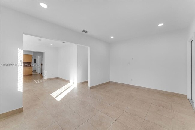 Photo - 9101 SW 34th St