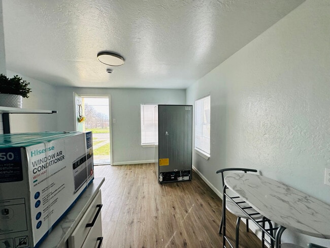 Photo - 404 NW 3rd St Unit S