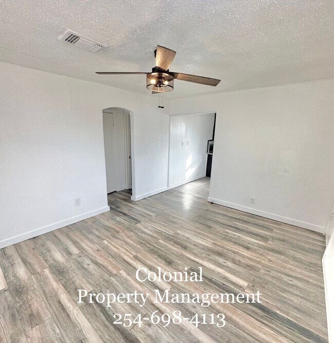 Photo - AVAILABLE NOW! (SECTION 8 ACCEPTED)