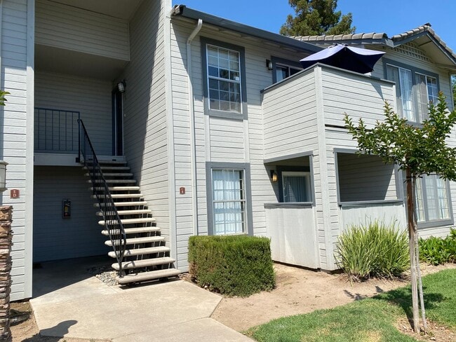 Photo - 2 Bedroom 2 Bathroom Condo Close to Freeway, Schools & Shopping Unidad B