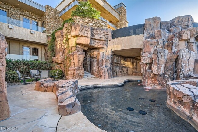 Photo - 5 Promontory Pointe Ln