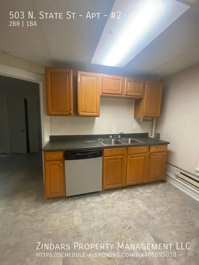 2 bedroom 1 bath apartment in Champaign IL. - 2 bedroom 1 bath apartment in Champaign IL. Unidad #2