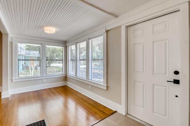 Photo - 1116 Main St