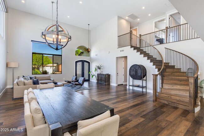 Photo - 3821 E Devonshire Ave