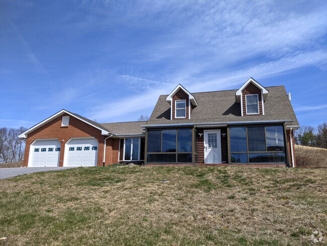 Building Photo - 5990 Idlewild Rd Rental