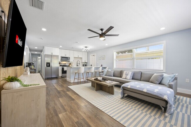 Photo - 79 S Brevard Ave Unidad ID1389640P