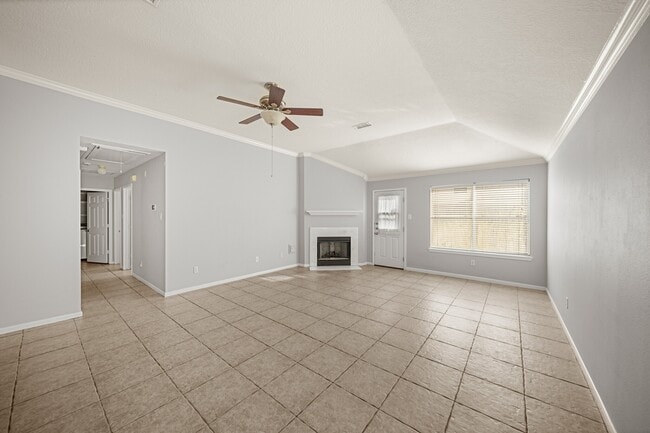 Photo - 1242 Hunter Wood Dr