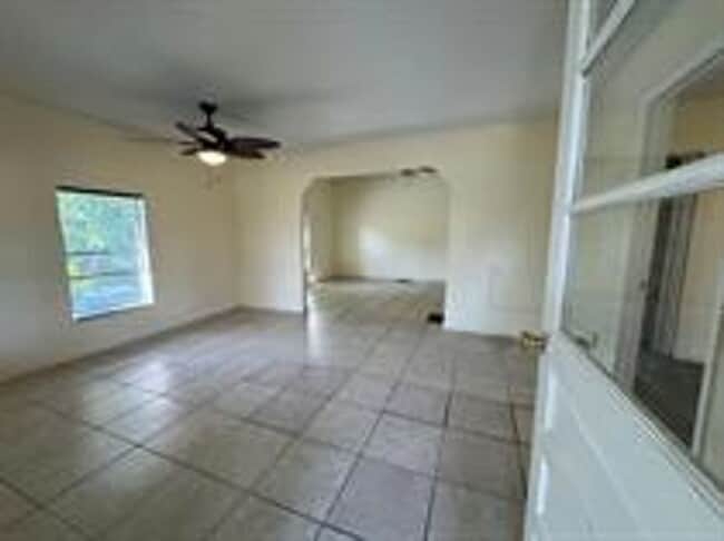 Photo - 311 N Bloxham Ave