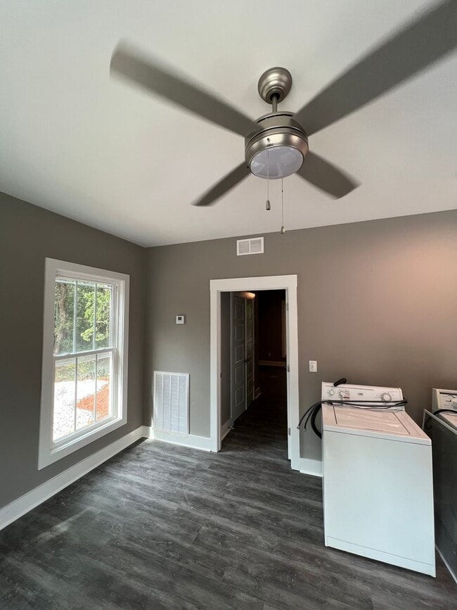 Photo - 1327 Park St Unit B