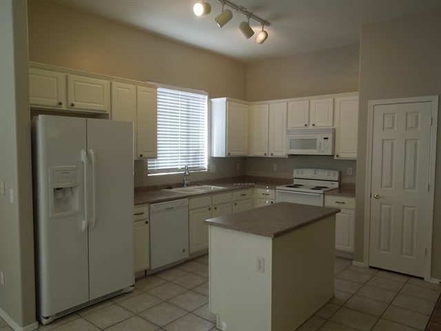 Photo - 12717 W Earll Dr