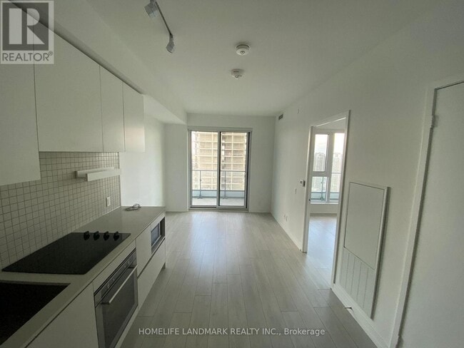 Photo - 950 Portage Pkwy Unit 4305