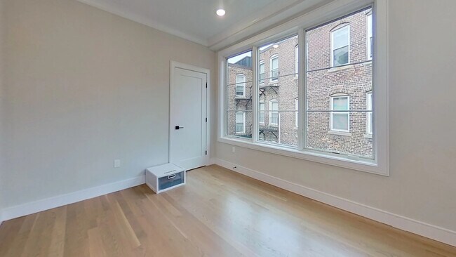 Photo - 104 Warren St Unit #6