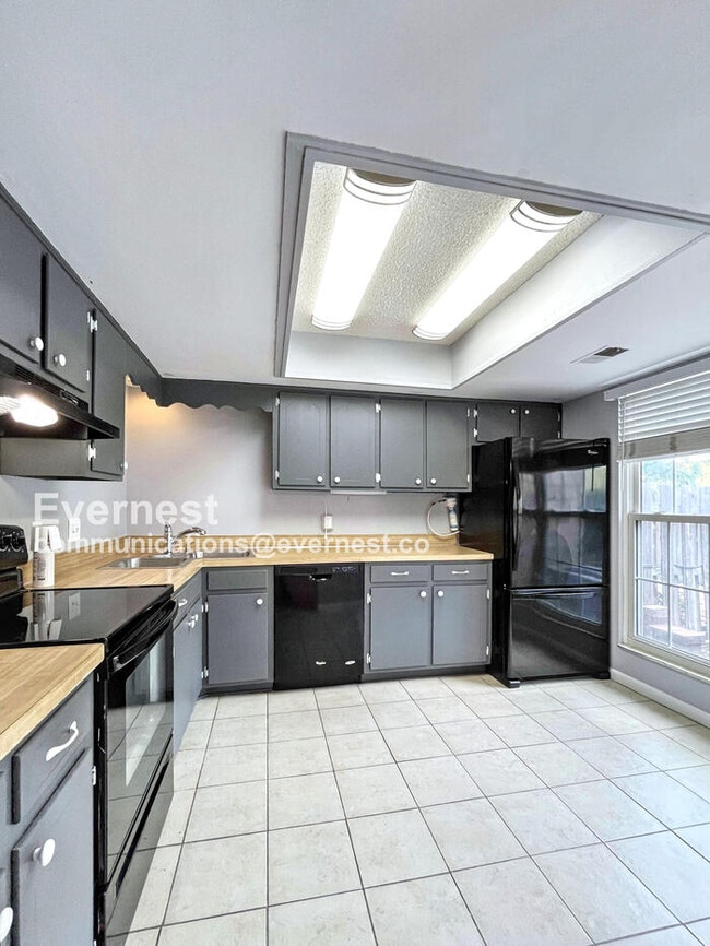 Photo - 5600 Country Dr Unit APT 315