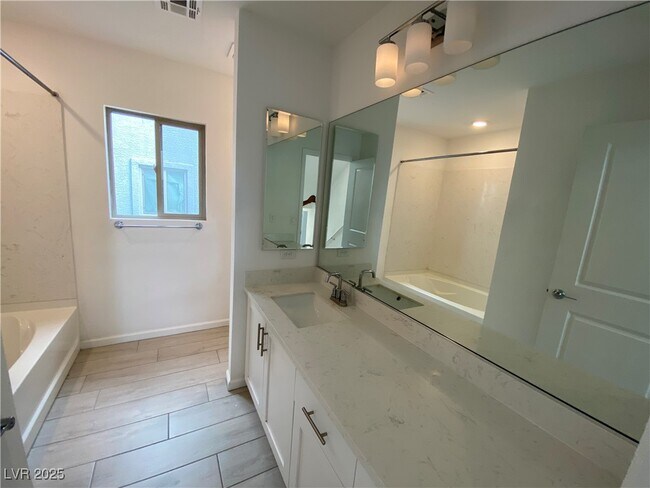 Building Photo - 7776 Rose Rock Way