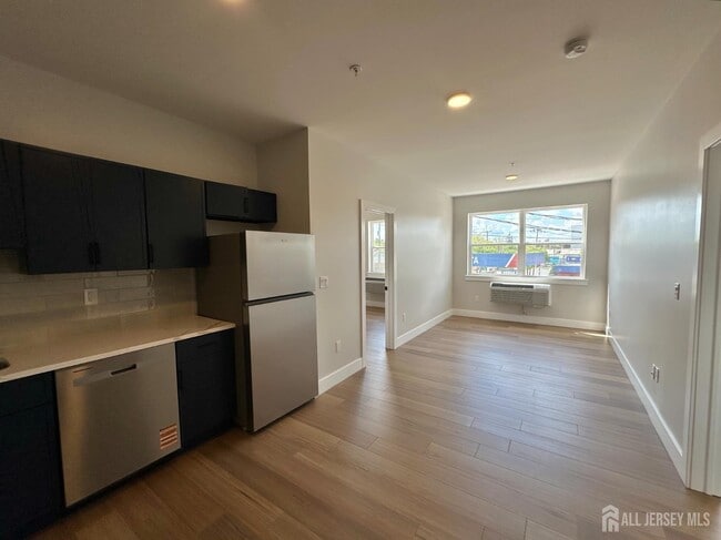 Photo - 213 French St Unidad 4