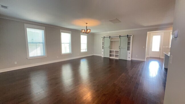 Photo - Beautiful Home in Summers Corner