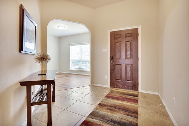 Photo - 117 Oakmont Dr