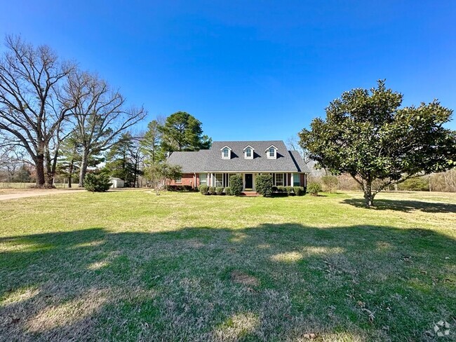 Building Photo - Coming Soon! Country Living in Brownsboro!... Rental