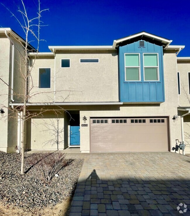 Building Photo - Cute 3 Bedroom Townhome close to UNR