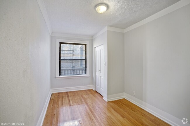 Building Photo - 1052 W 78th St Unit #2 Rental