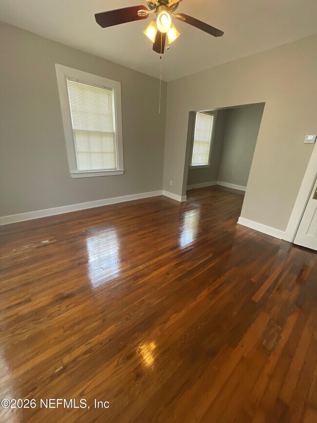 Photo - 2752 Herschel St Unit 2