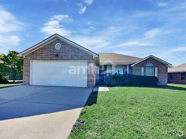 Building Photo - 221 Willow Creek Dr Rental