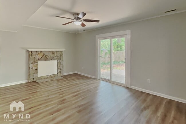 Photo - 6815 Saddle Ridge Rd
