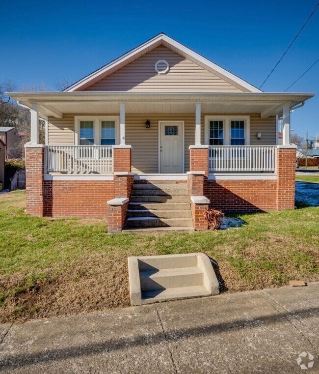 Building Photo - Charming updated Home 3bd/1ba   Kingsport TN