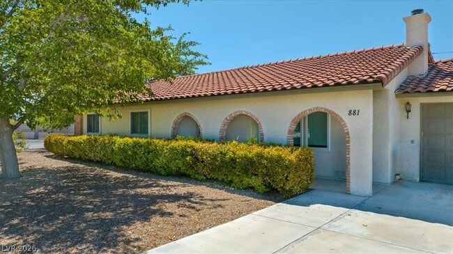 Photo - 881 E Calvada Blvd