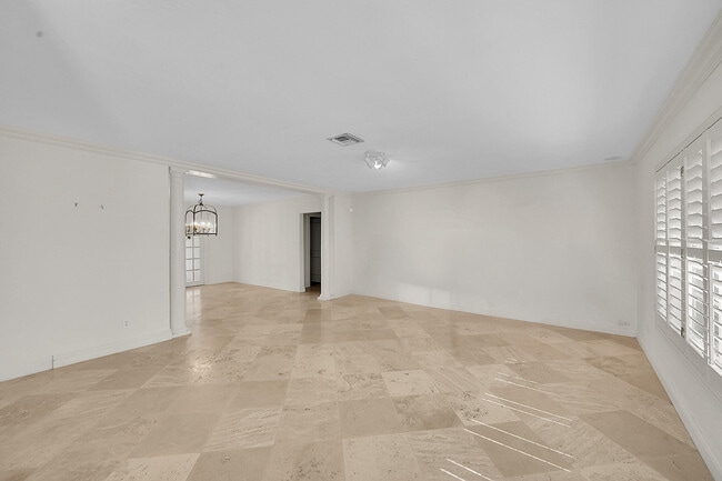 Photo - 783 Cordova Dr