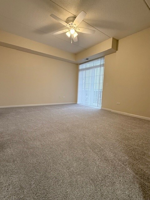 Photo - 238 E Irving Park Rd Unidad 301